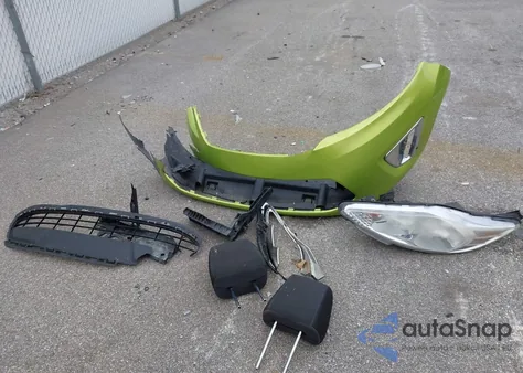 2011 Ford Fiesta Ses z USA, uszkodzony, nr VIN 3FADP4FJ4BM135010